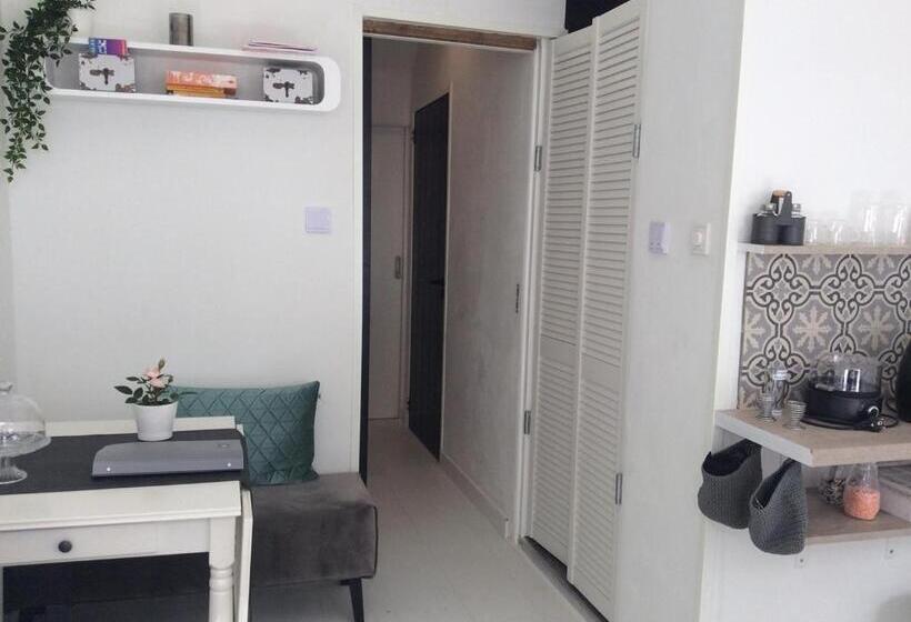 标准间, B&b Bij Bijnen