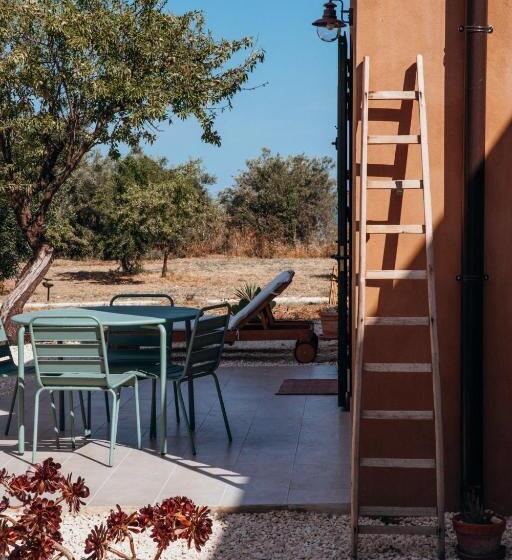 اتاق لوکس با چشم‌انداز دریا, Luccicamare Family Run Beb