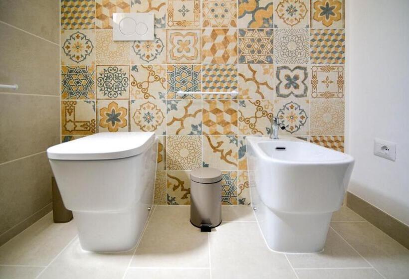 اتاق لوکس با چشم‌انداز دریا, Luccicamare Family Run Beb