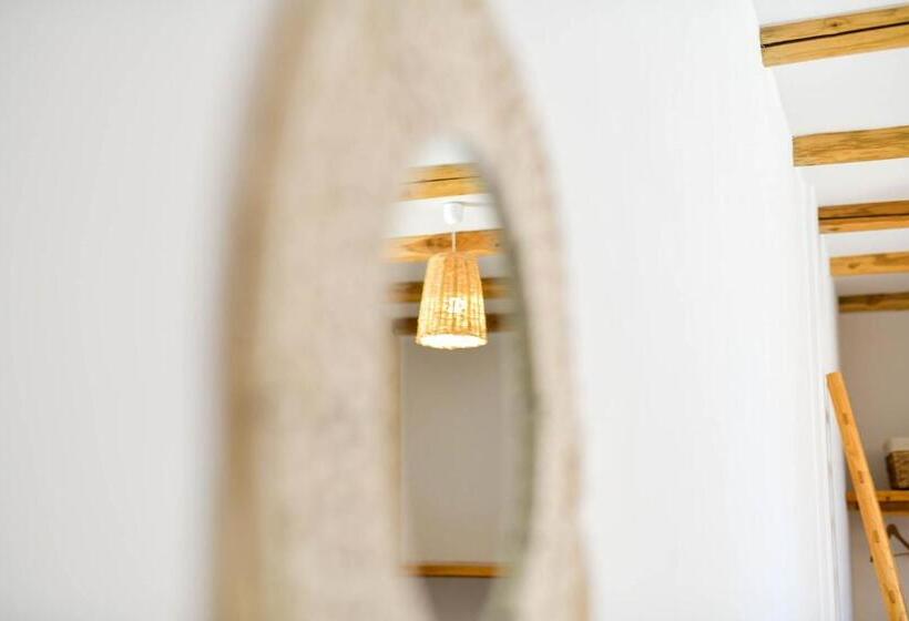 اتاق لوکس با چشم‌انداز دریا, Luccicamare Family Run Beb