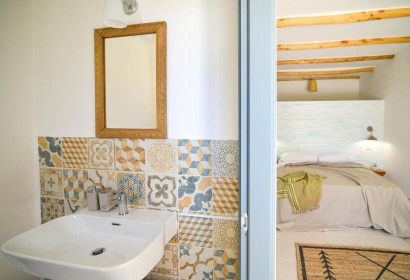 اتاق لوکس, Luccicamare Family Run Beb