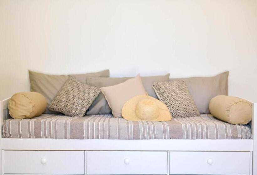 اتاق لوکس با چشم‌انداز دریا, Luccicamare Family Run Beb