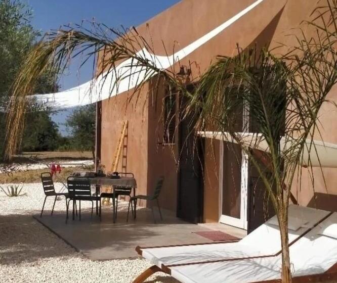 اتاق لوکس, Luccicamare Family Run Beb