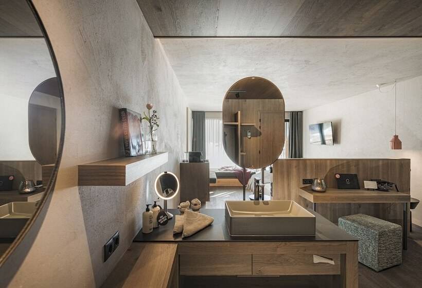 豪华房间, Coolnest