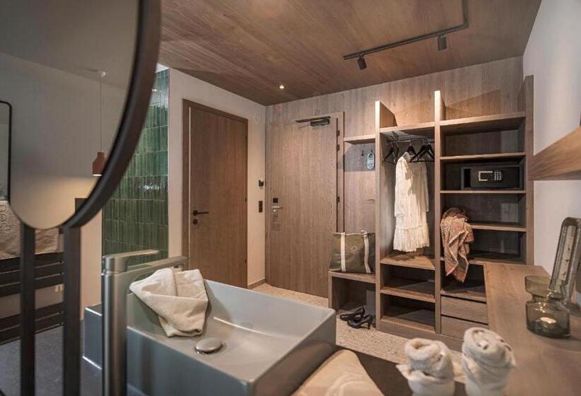 豪华房间, Coolnest