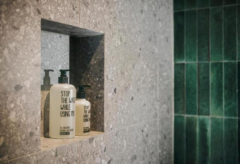 带阳台的豪华间, Coolnest