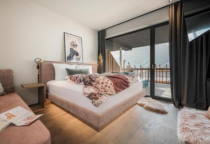 带大床的高级房间, Coolnest