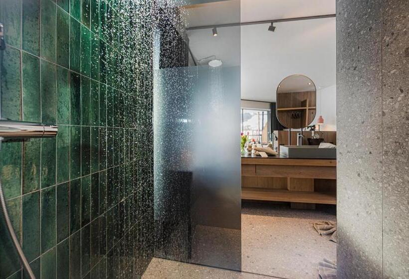 带大床的高级房间, Coolnest