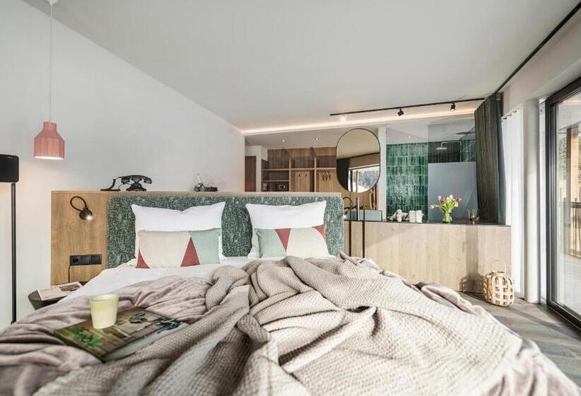 带大床的高级房间, Coolnest