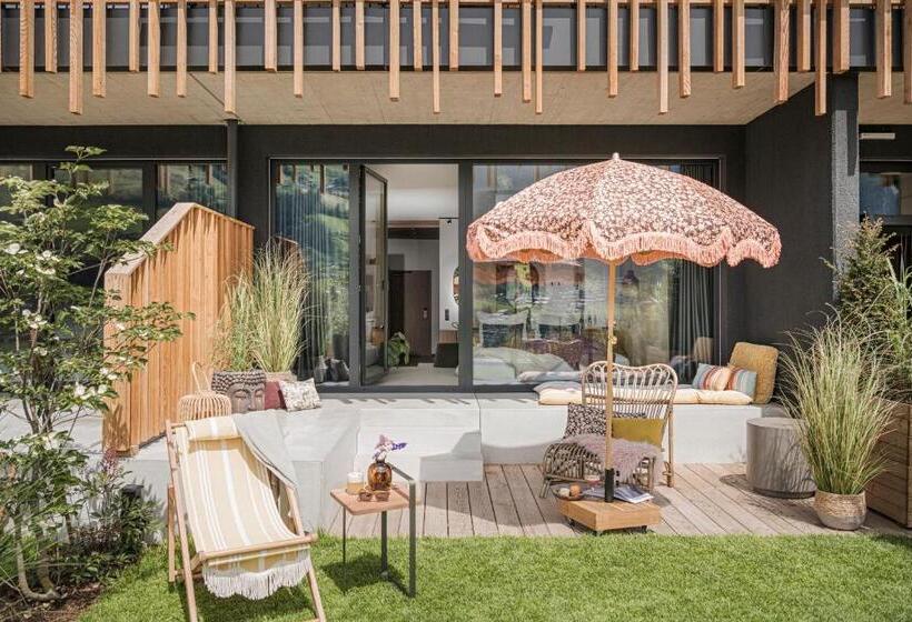 小型豪华套房, Coolnest