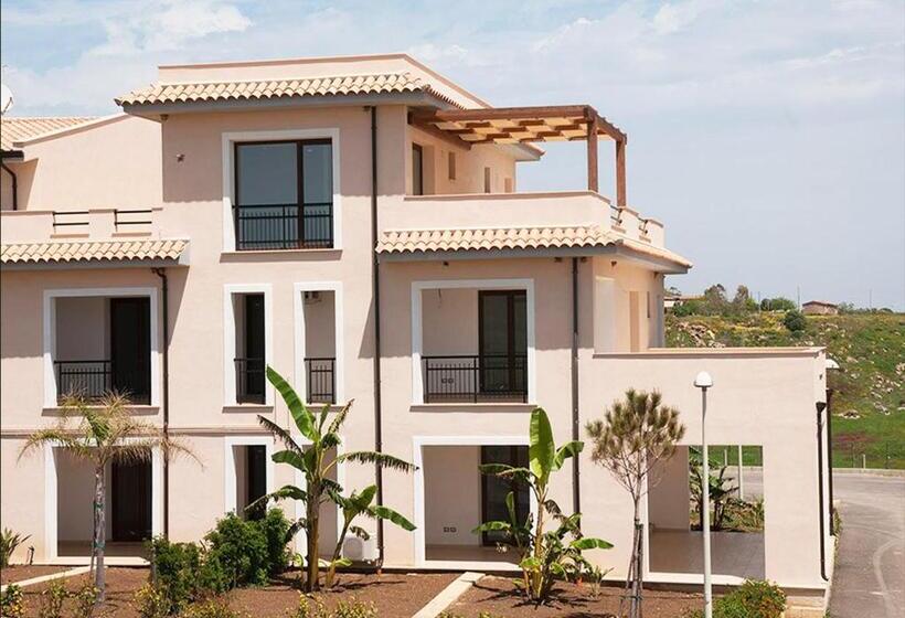 침실 2개 아파트, Le Castella Resort & Beach