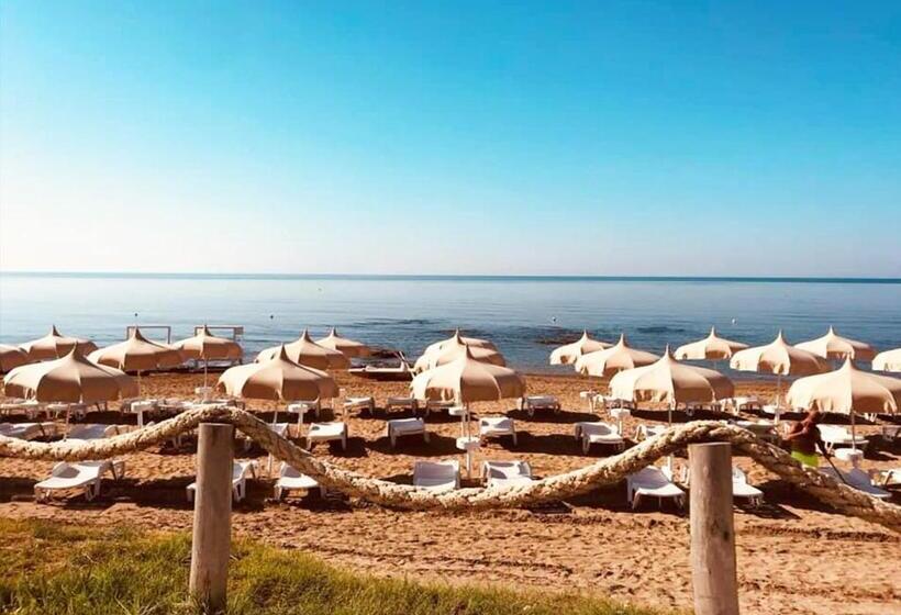 침실 2개 아파트, Le Castella Resort & Beach