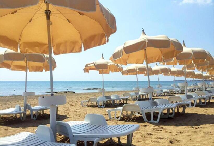 침실 2개 아파트, Le Castella Resort & Beach