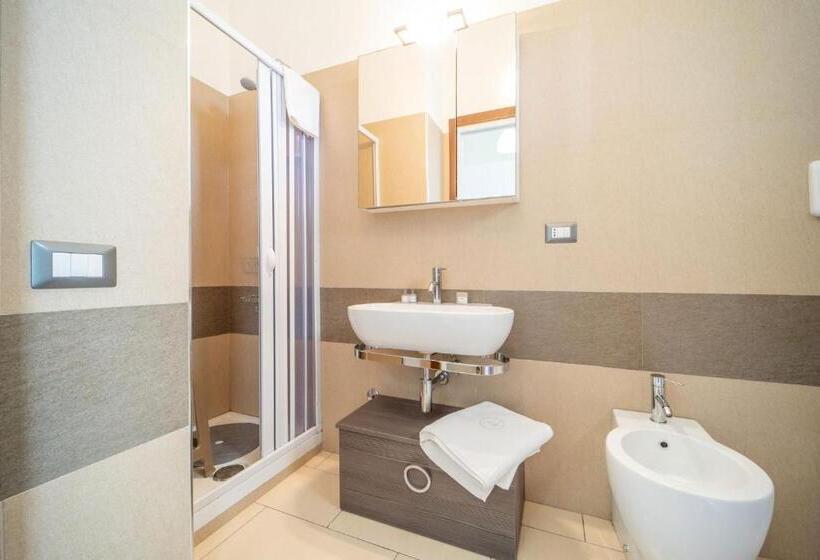 침실 2개 아파트, Le Castella Resort & Beach