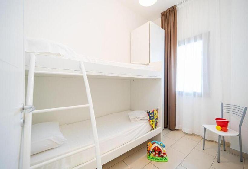 Апартаменты 2 Спальни, Le Castella Resort & Beach