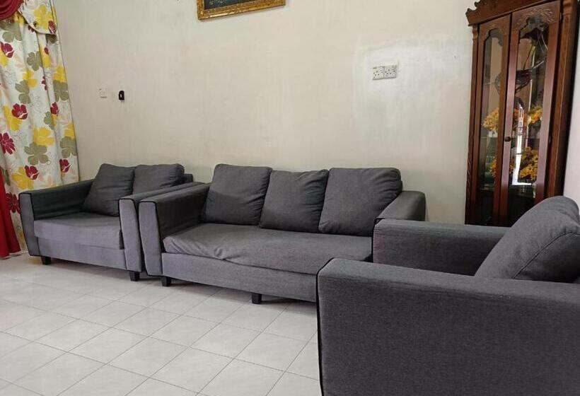 ３ベッドルームハウス, Homestay Tengku Maheran