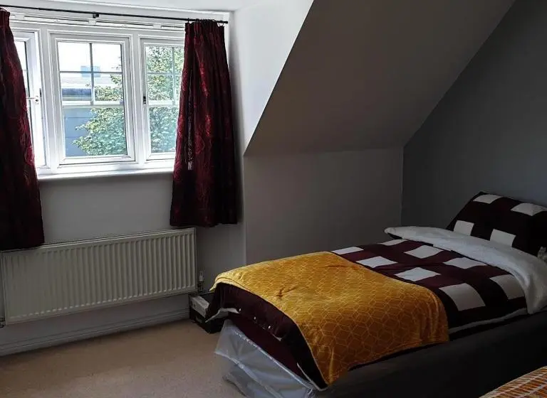 اتاق لوکس خانوادگی, Queens Rooms, A Perfect Stay, Next To Shopping Parks And Central Manchester
