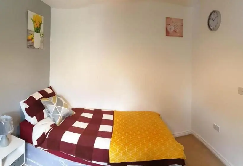 اتاق عادی, Queens Rooms, A Perfect Stay, Next To Shopping Parks And Central Manchester