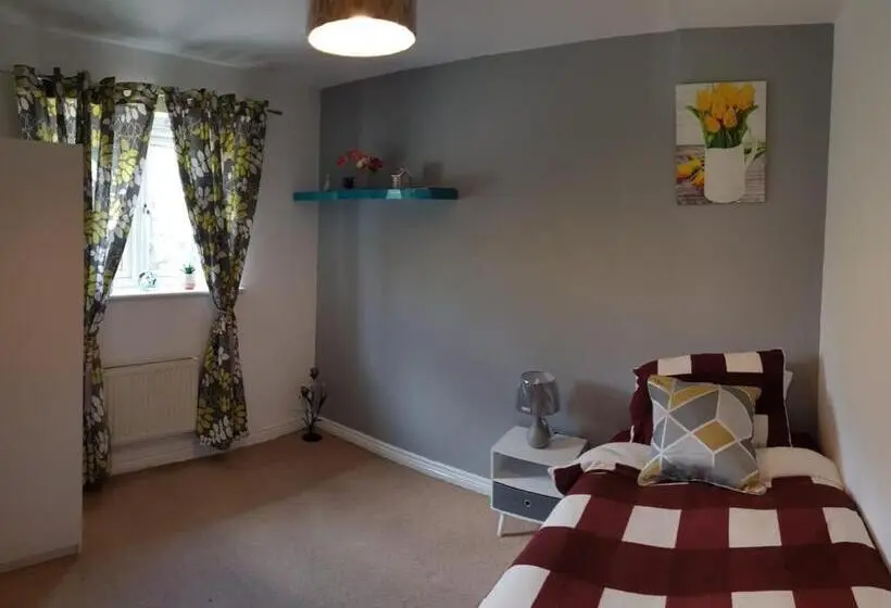 اتاق عادی, Queens Rooms, A Perfect Stay, Next To Shopping Parks And Central Manchester