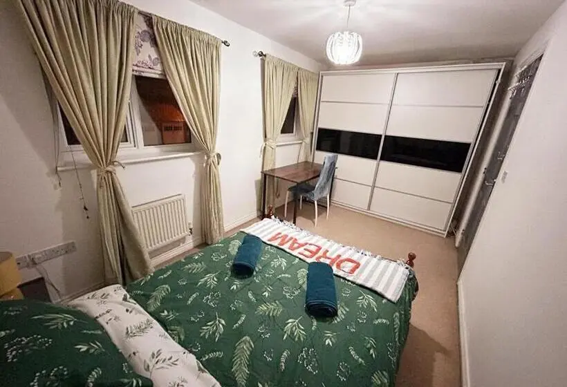 اتاق استاندارد با سرویس بهداشتی مشترک, Queens Rooms, A Perfect Stay, Next To Shopping Parks And Central Manchester