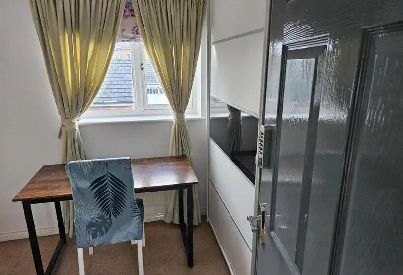 اتاق استاندارد با سرویس بهداشتی مشترک, Queens Rooms, A Perfect Stay, Next To Shopping Parks And Central Manchester