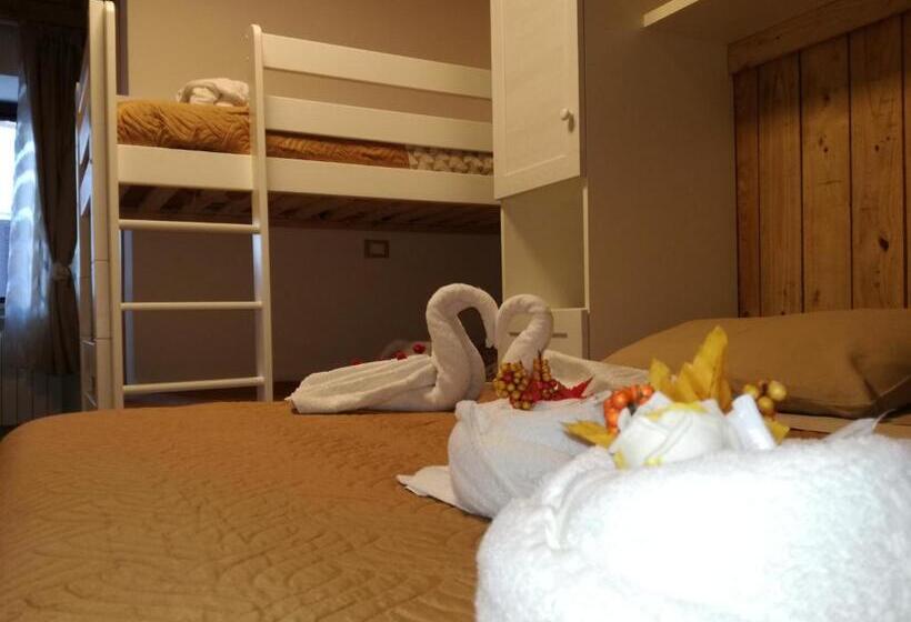 חדר סטנדרט לשלושה, Antico Borgo