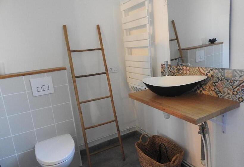 חדר סטנדרט חדר אמבטיה משותף, Domaine De Laverchère