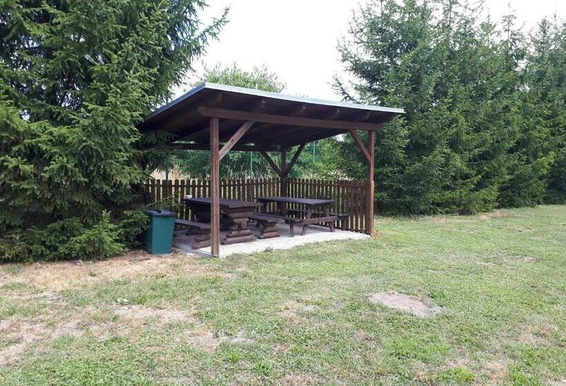 ガーデンビューのスタンダードバンガロー, Areál Pauli