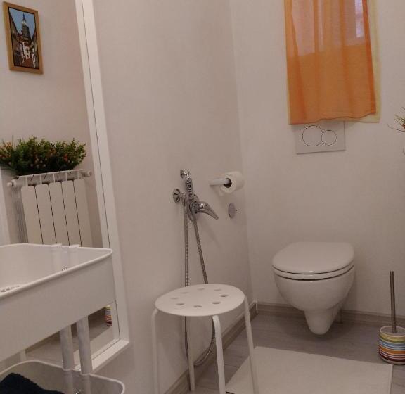 חדר דלוקס, Awroom