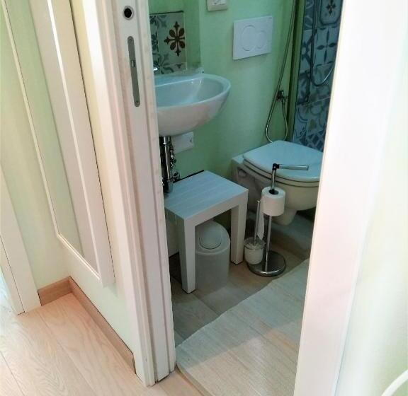 غرفة سوبيريور, Awroom