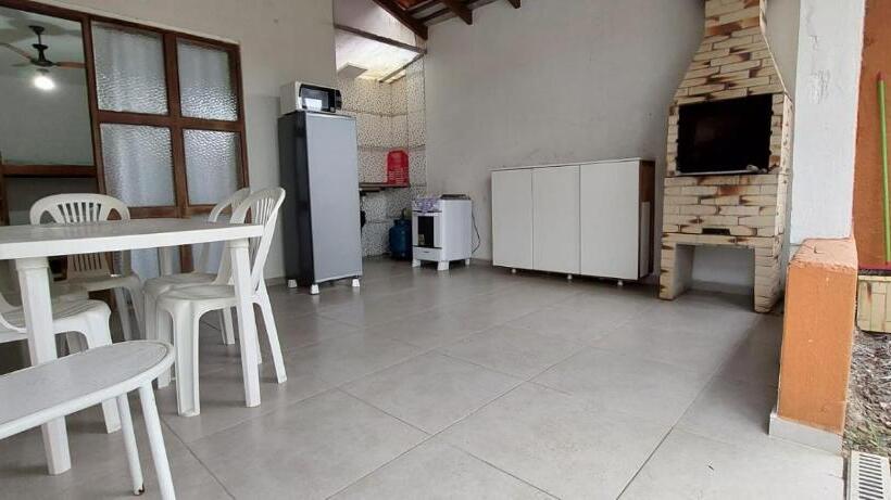 کلبه ییلاقی, Pousada Familiar Morada Do Rapha