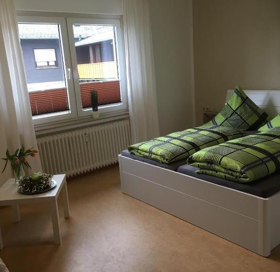 Camera Standard, Töff   Töff