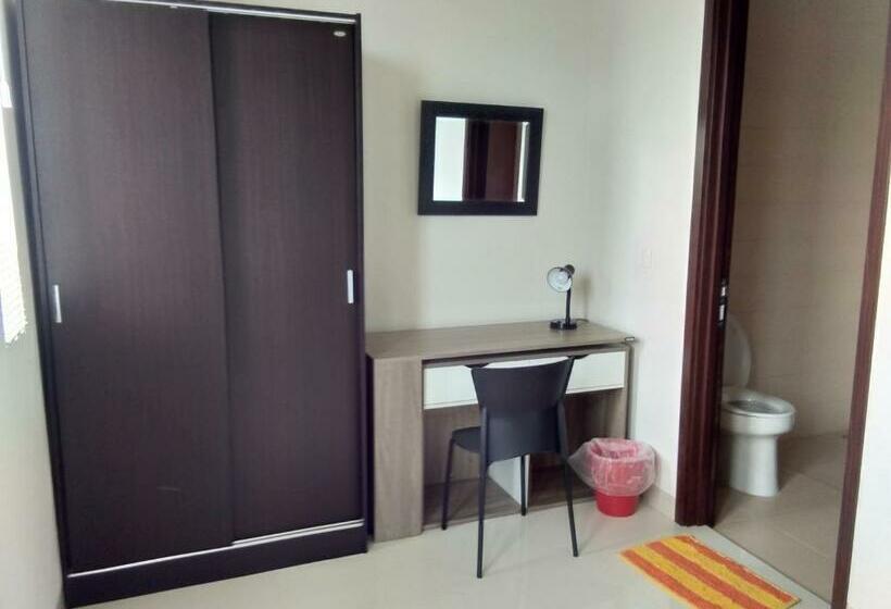 اتاق لوکس با بالکن, The Magnoliarie Guesthouse