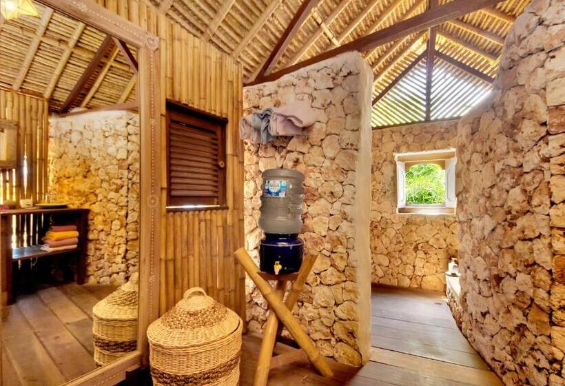 غرفة ديلوكس مطلّة علي البحر, Mu Bungalows