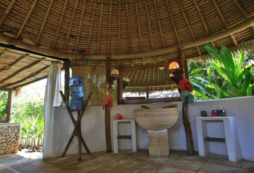 بنجلو قياسى مطلّ علي الحديقة, Mu Bungalows