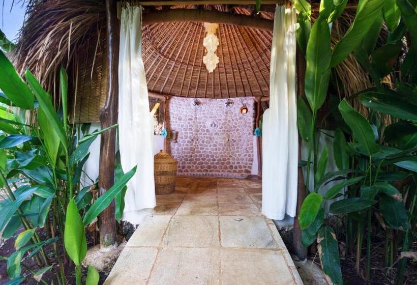 بنجلو قياسى مطلّ علي الحديقة, Mu Bungalows