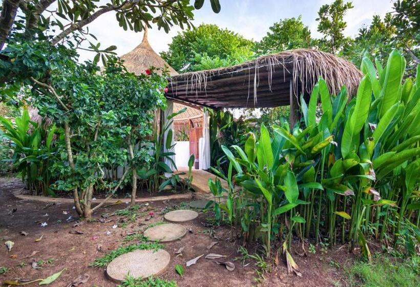 بنجلو قياسى مطلّ علي الحديقة, Mu Bungalows