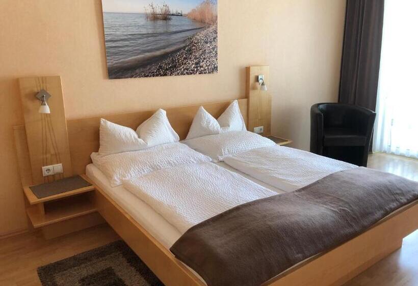 Номер Стандарт с Балконом, Haus Renée