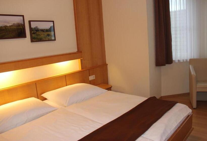 Номер Стандарт с Балконом, Haus Renée