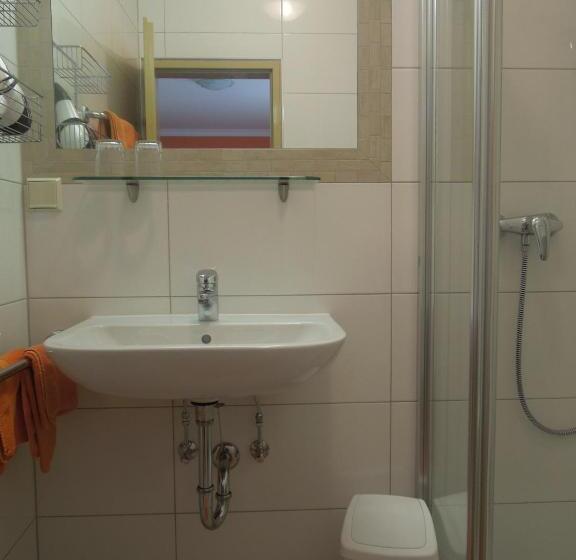 Номер Стандарт, Haus Renée