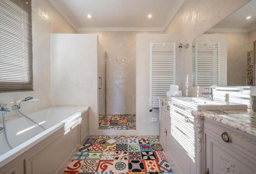 חדר סטנדרט עם מרפסת, La Fabrique à Poupées   Chambres De Charme Au Coeur De Menton