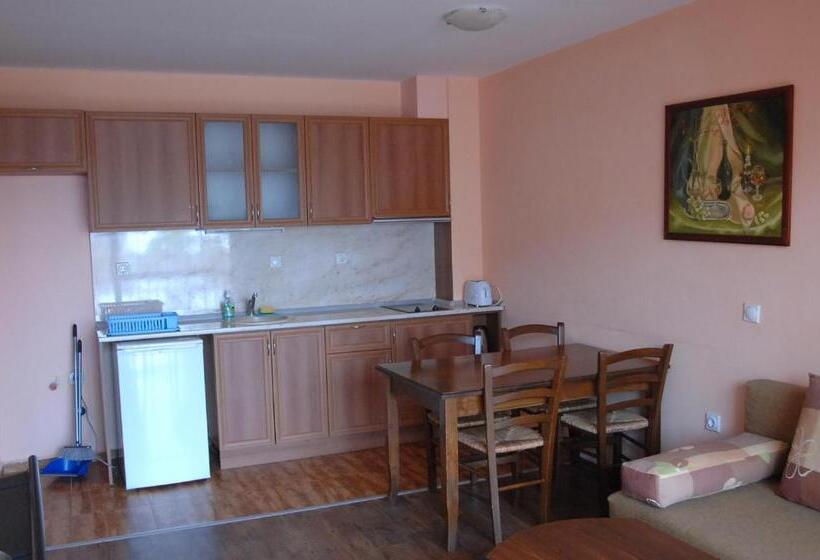 آپارتمان 1 خوابه با بالکن, Condo Hotel Valentina