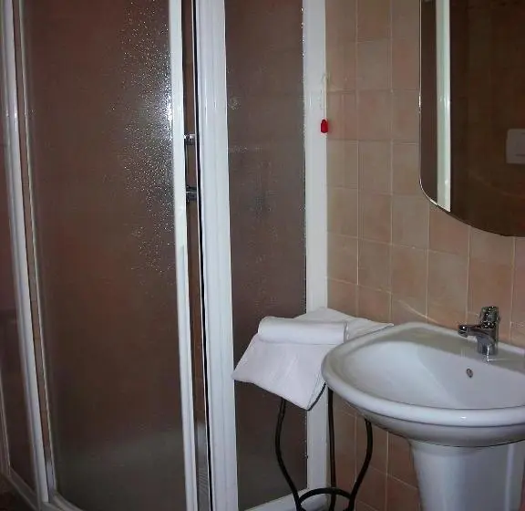 Pokój Trzyosobowy Standard z Balkonem, Al Vajo