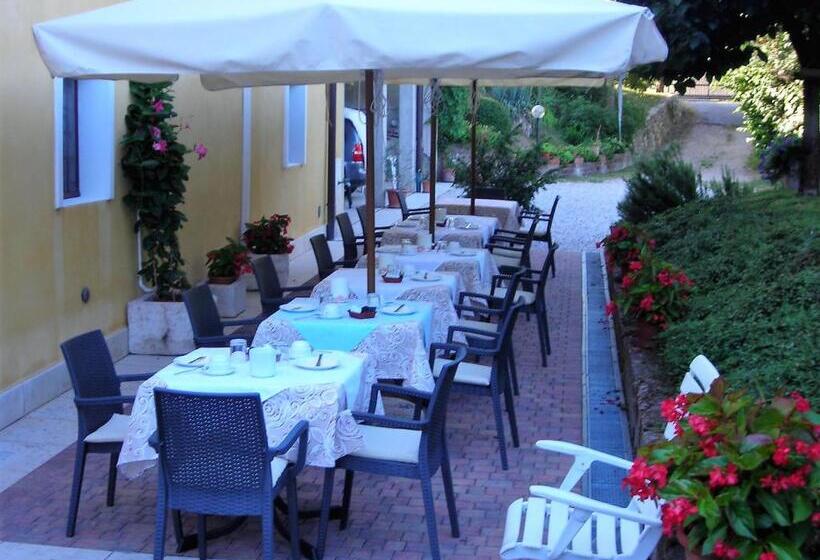 اتاق استاندارد یک نفره, Al Vajo