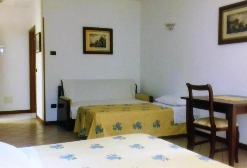 اتاق استاندارد با تراس, Al Vajo