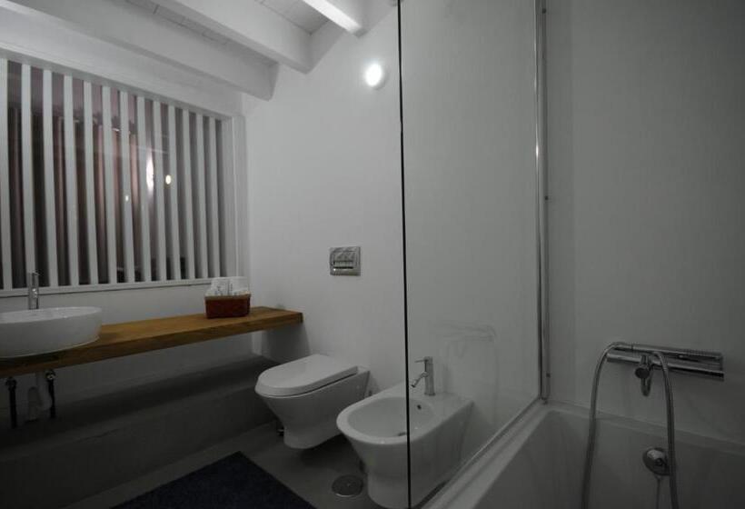 패밀리 룸, Casal De Palácios