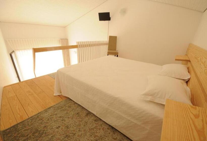 패밀리 룸, Casal De Palácios