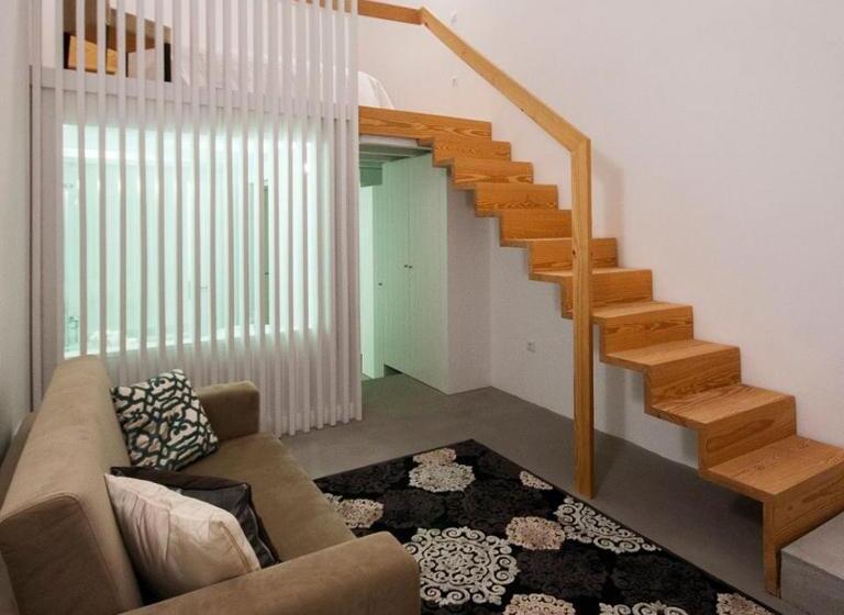 패밀리 룸, Casal De Palácios