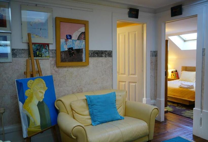 اتاق خانوادگی, Adore Portugal Coimbra Guest House