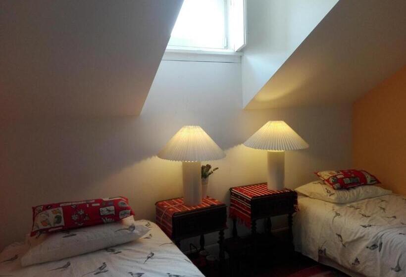 اتاق خانوادگی, Adore Portugal Coimbra Guest House
